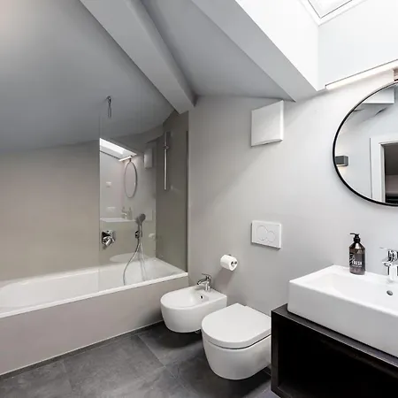 Cooper L Loft Apartment